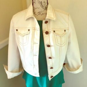 Jean jacket off-white with beautiful details